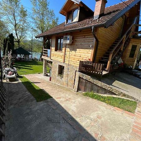 Apartman "Kapetana Luka" Ljubovija Extérieur photo
